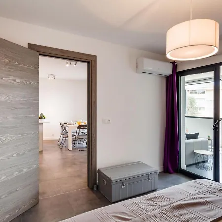 Le Palazzu Apartment *